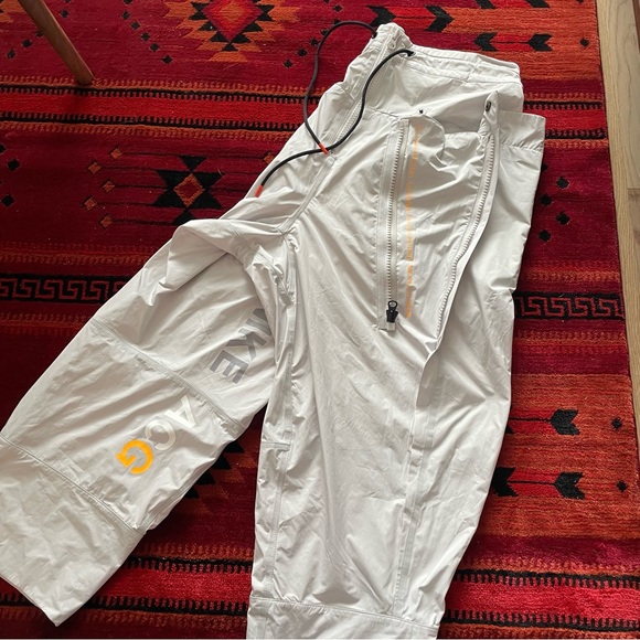 Nike ACG light grey cropped utility track pants size medium - Picture 4 of 16